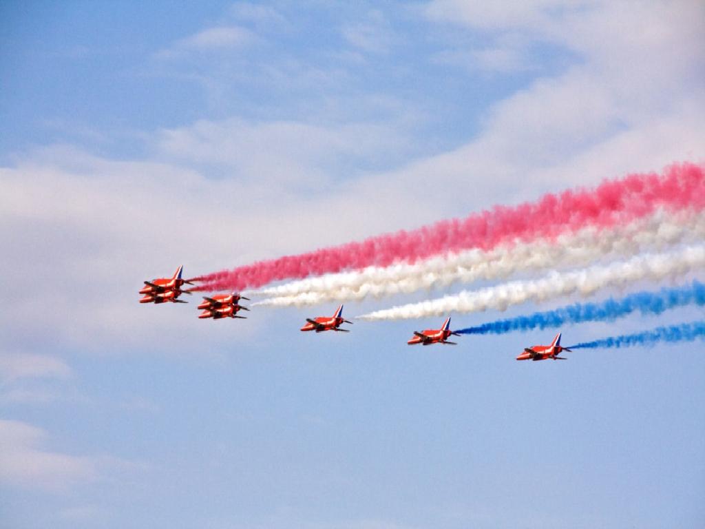 Red Arrows over Tandem 2012