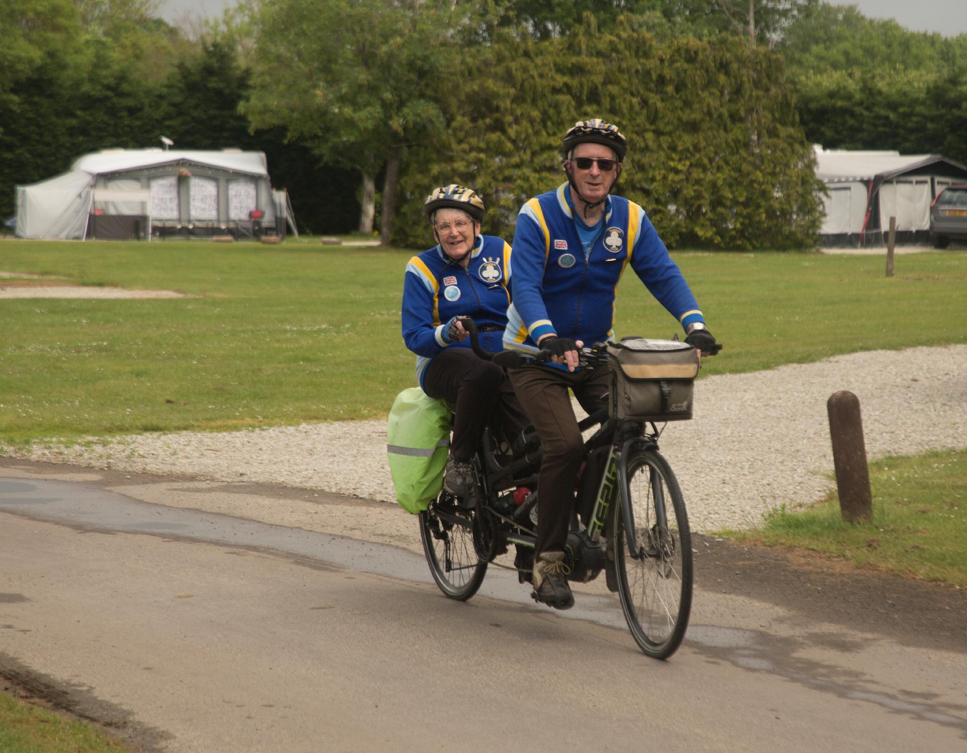 25.05.25-2 Tony and Janet Prichard leave the campsite