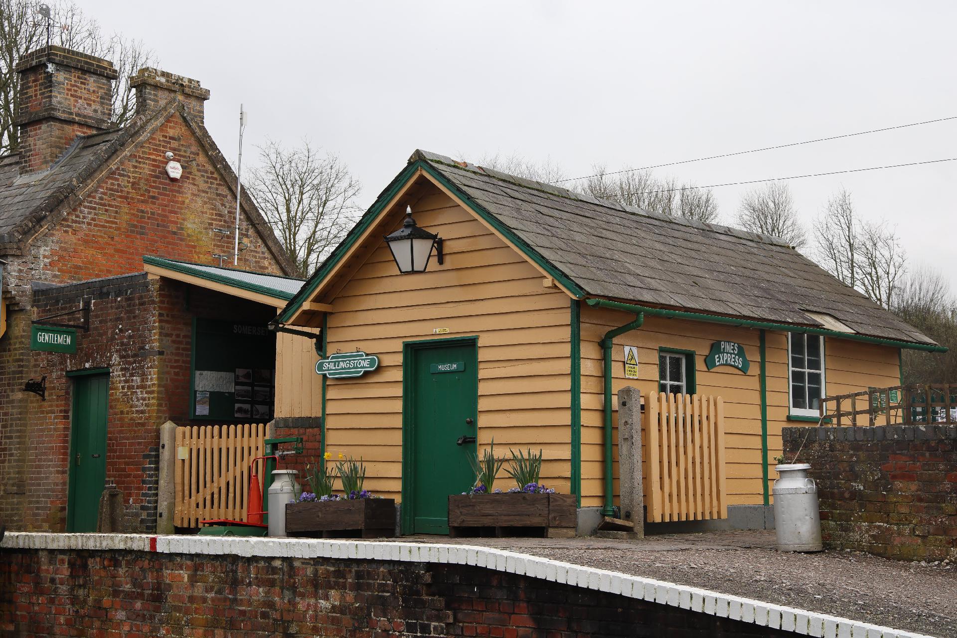 Shillingston Station