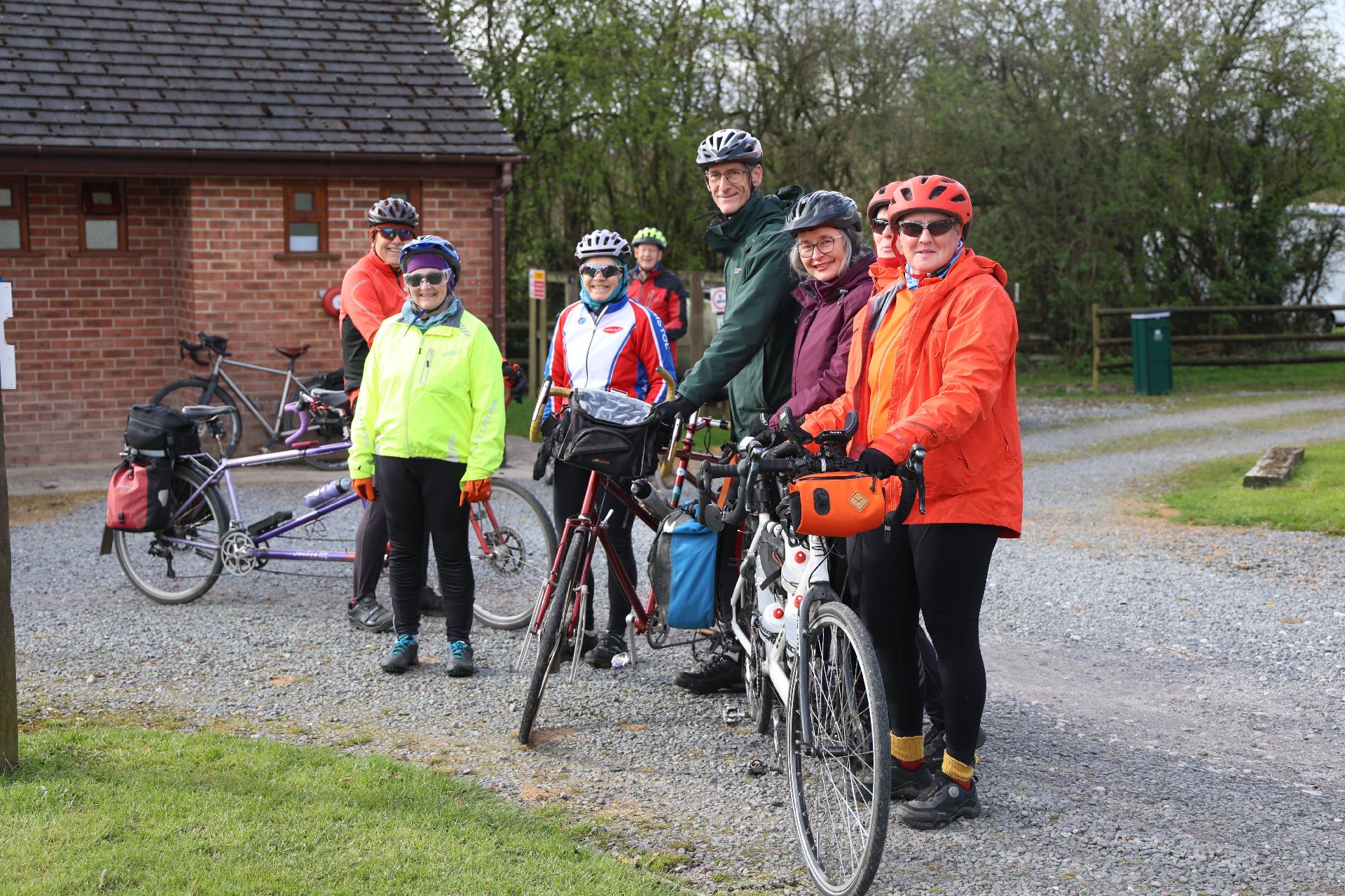 Paul, Mary Heath et al at the start