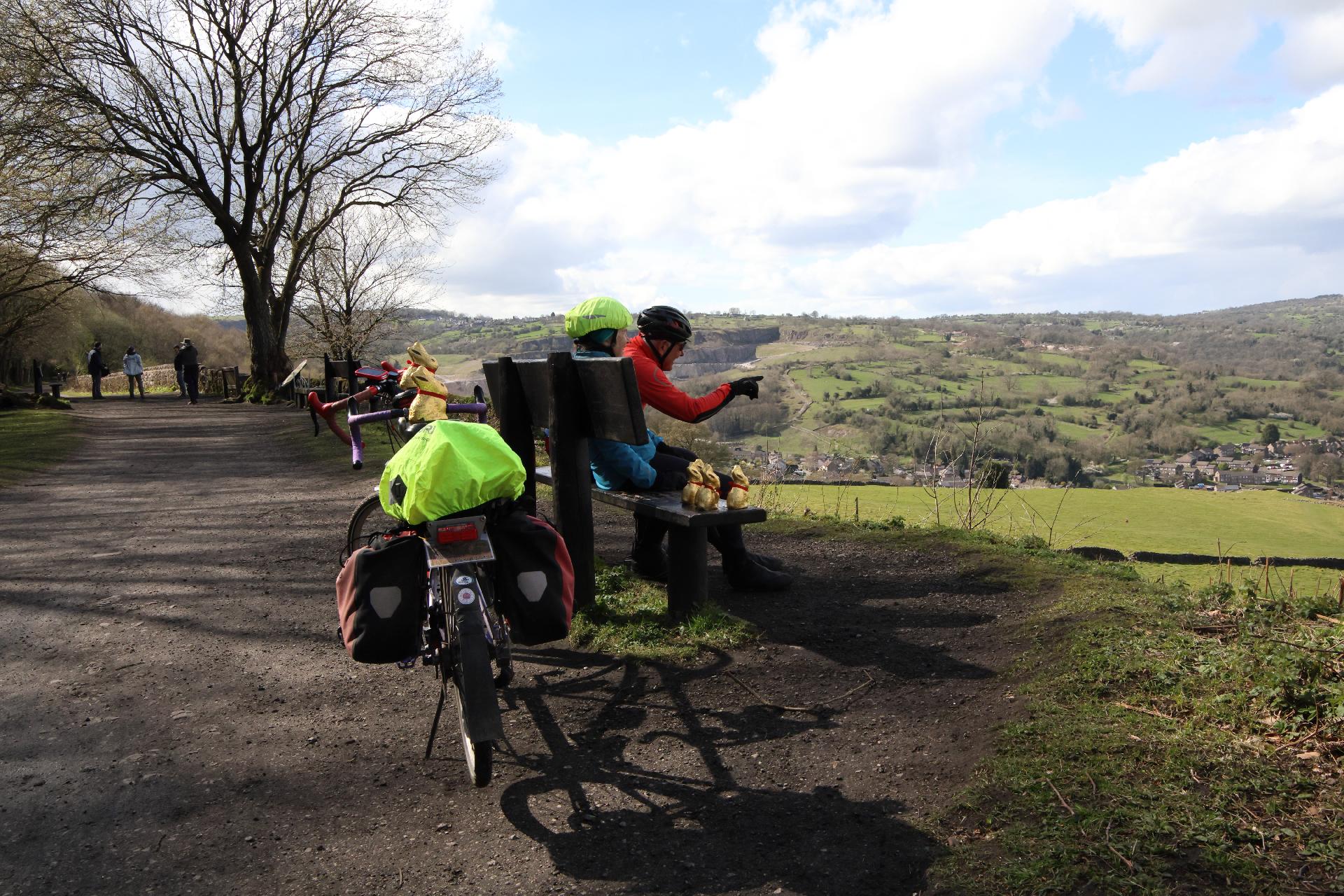 Stuart Hibbard show the Bunnies the view, top of Middleton Incline