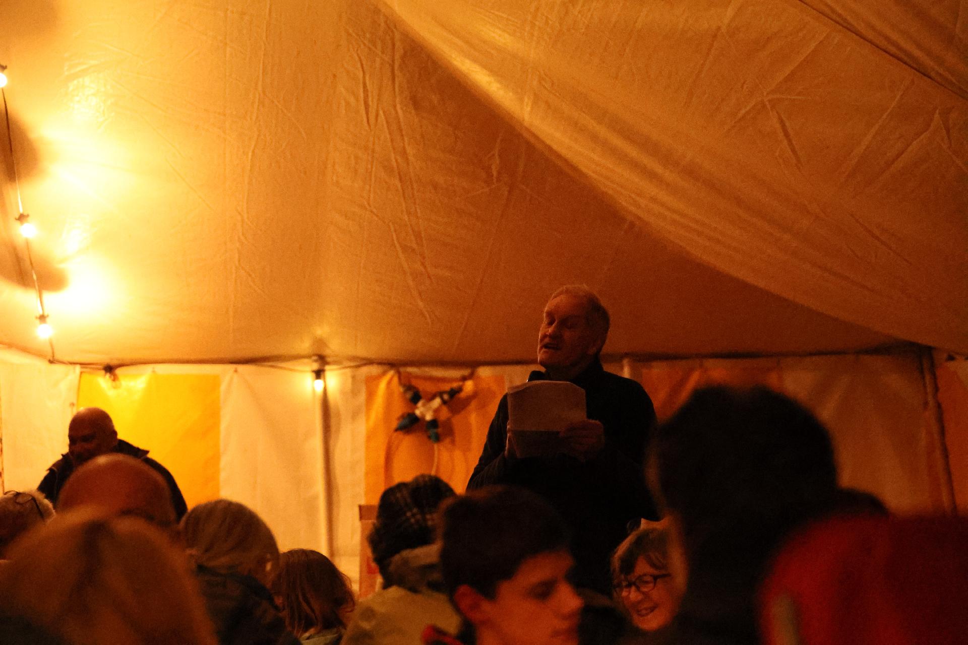 Peter quizzing, Clem scoring